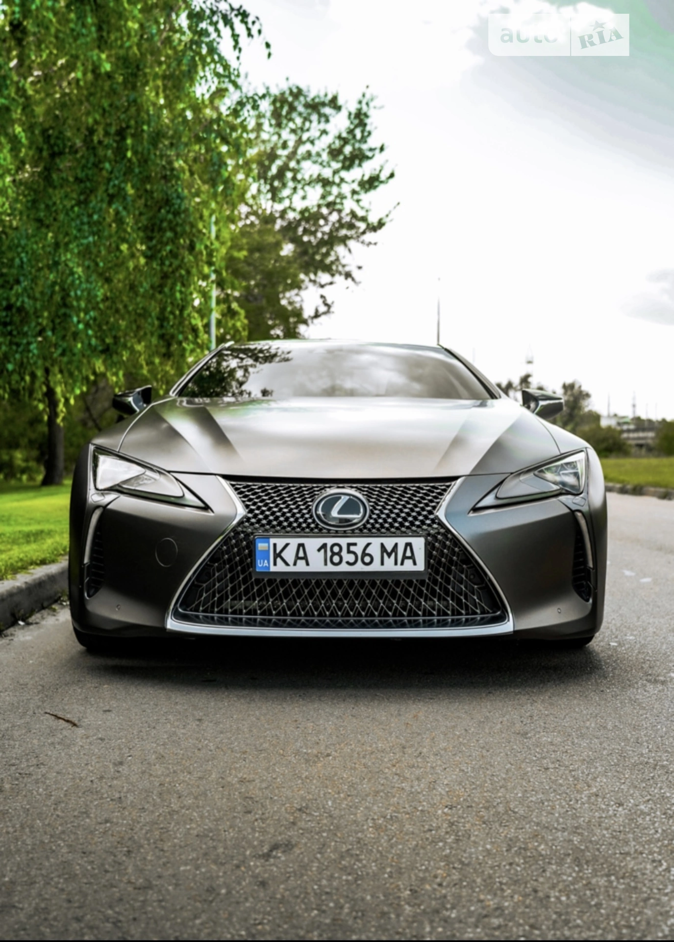 Lexus LC 2019 — 1