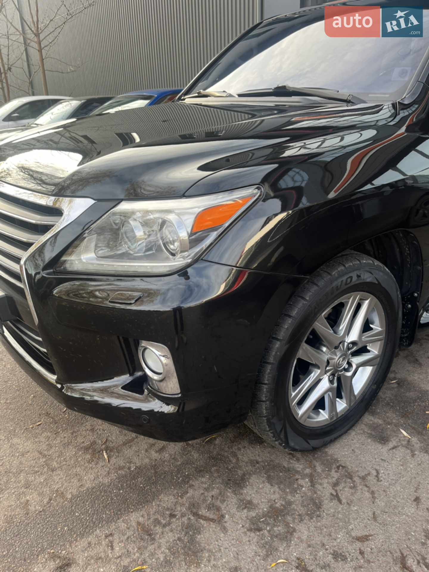 Lexus LX, 2012
