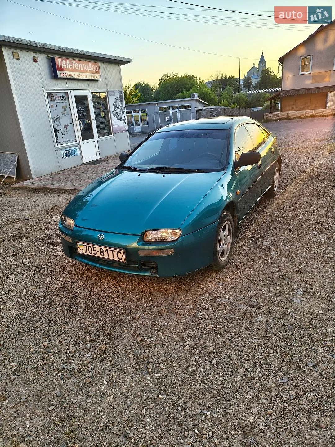 Mazda 323, 1996