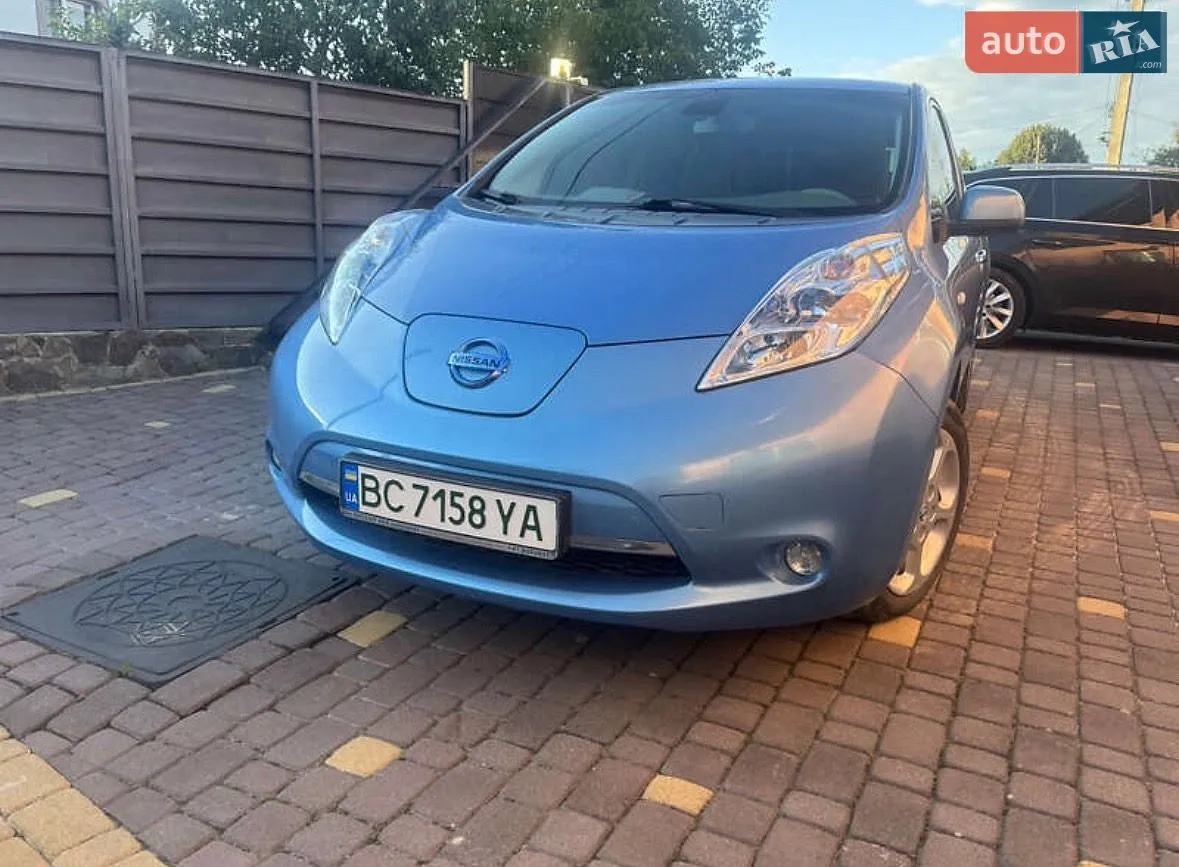 Nissan Leaf, 2012