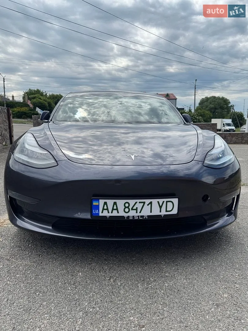 Tesla Model 3 2019 — 1