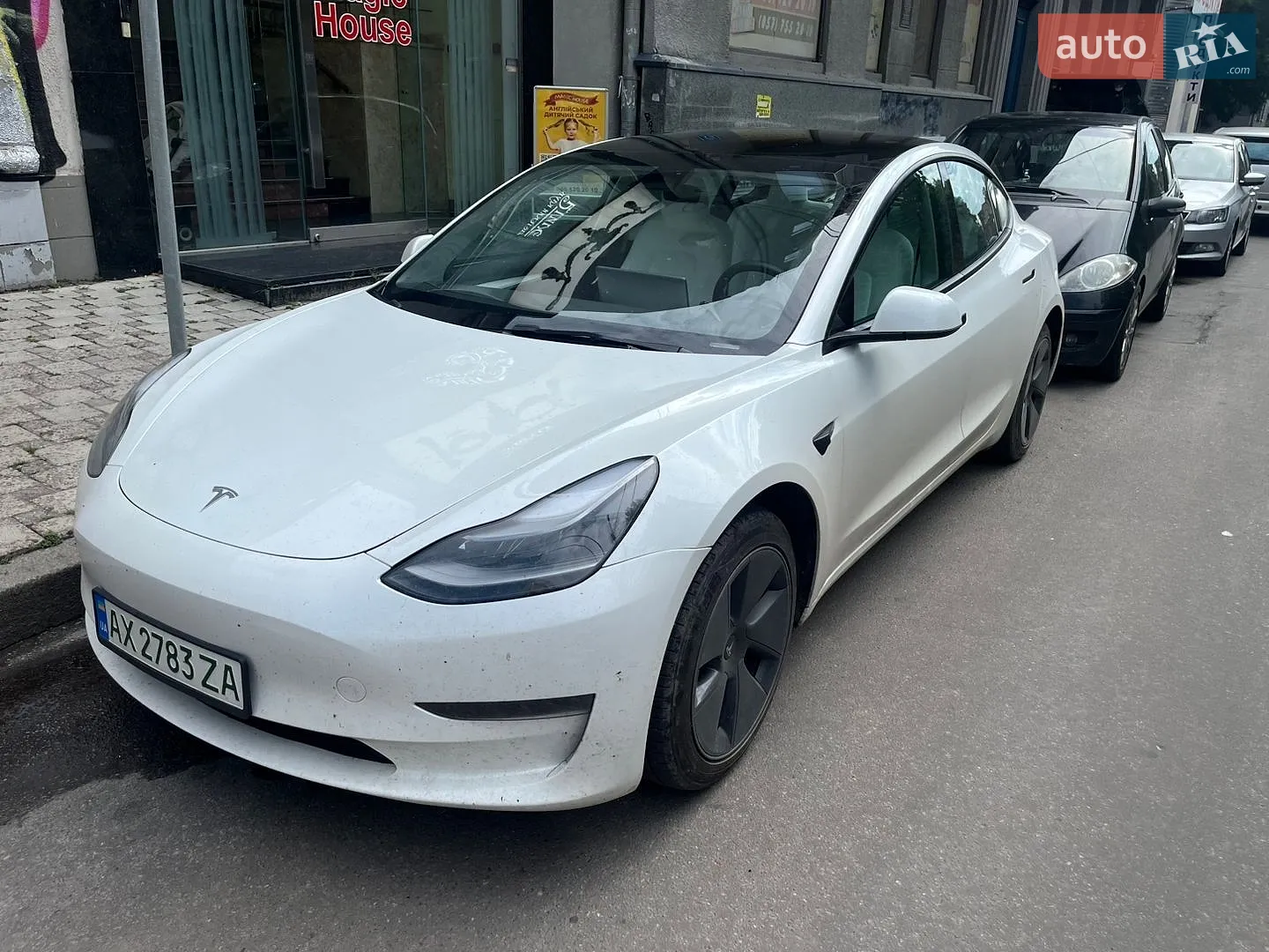 Tesla Model 3 2023 — 1