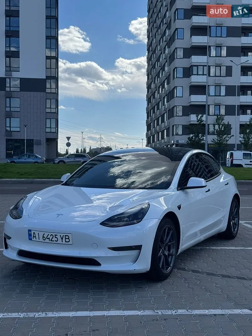 Tesla Model 3, 2021