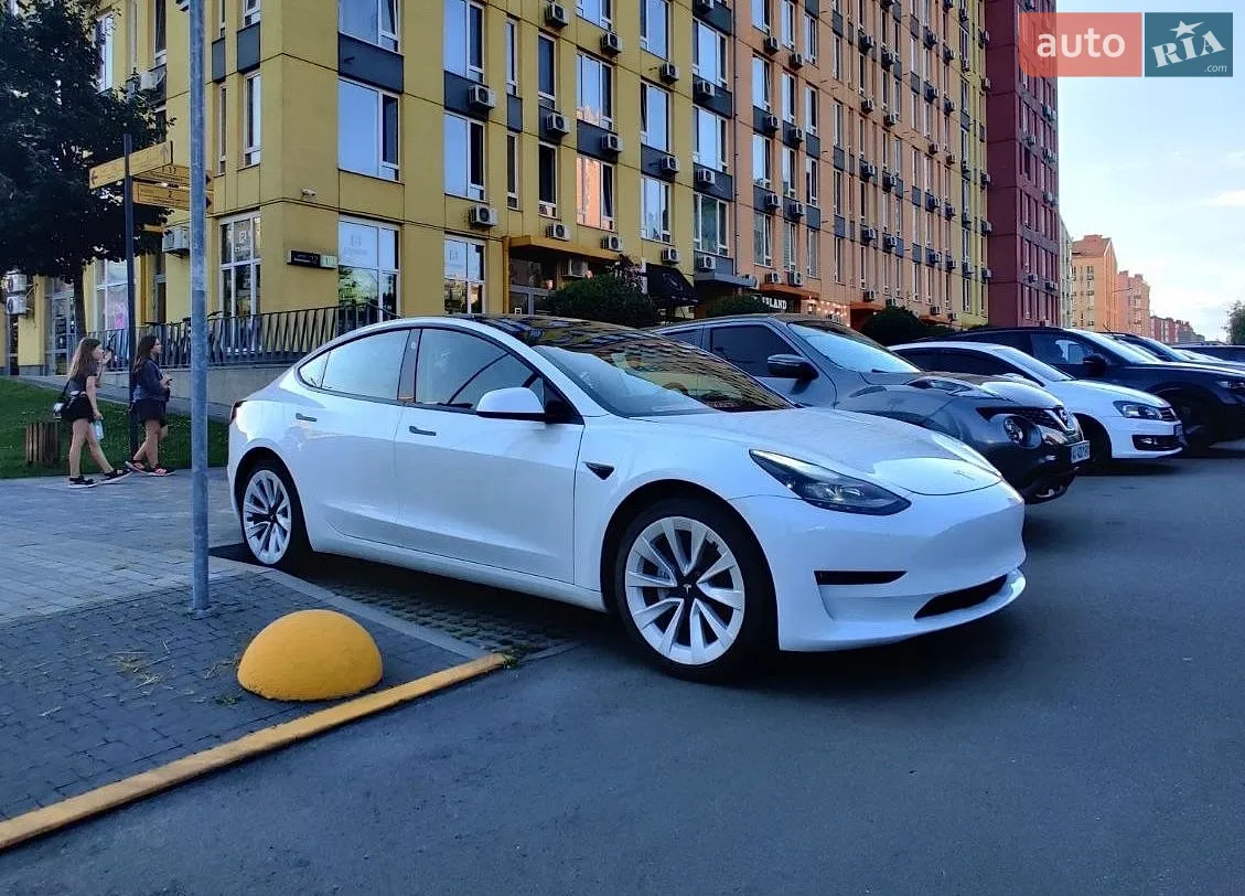 Tesla Model 3, 2022