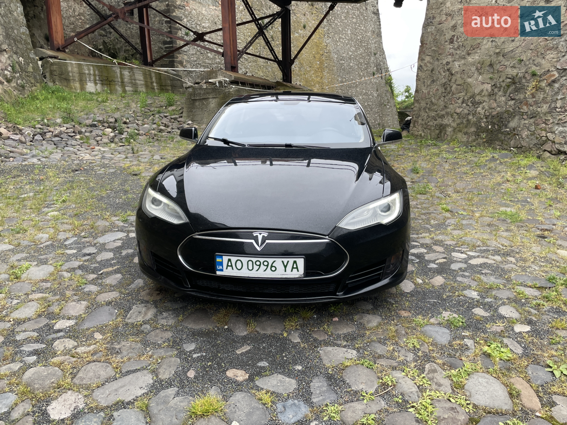 Tesla Model S, 2013