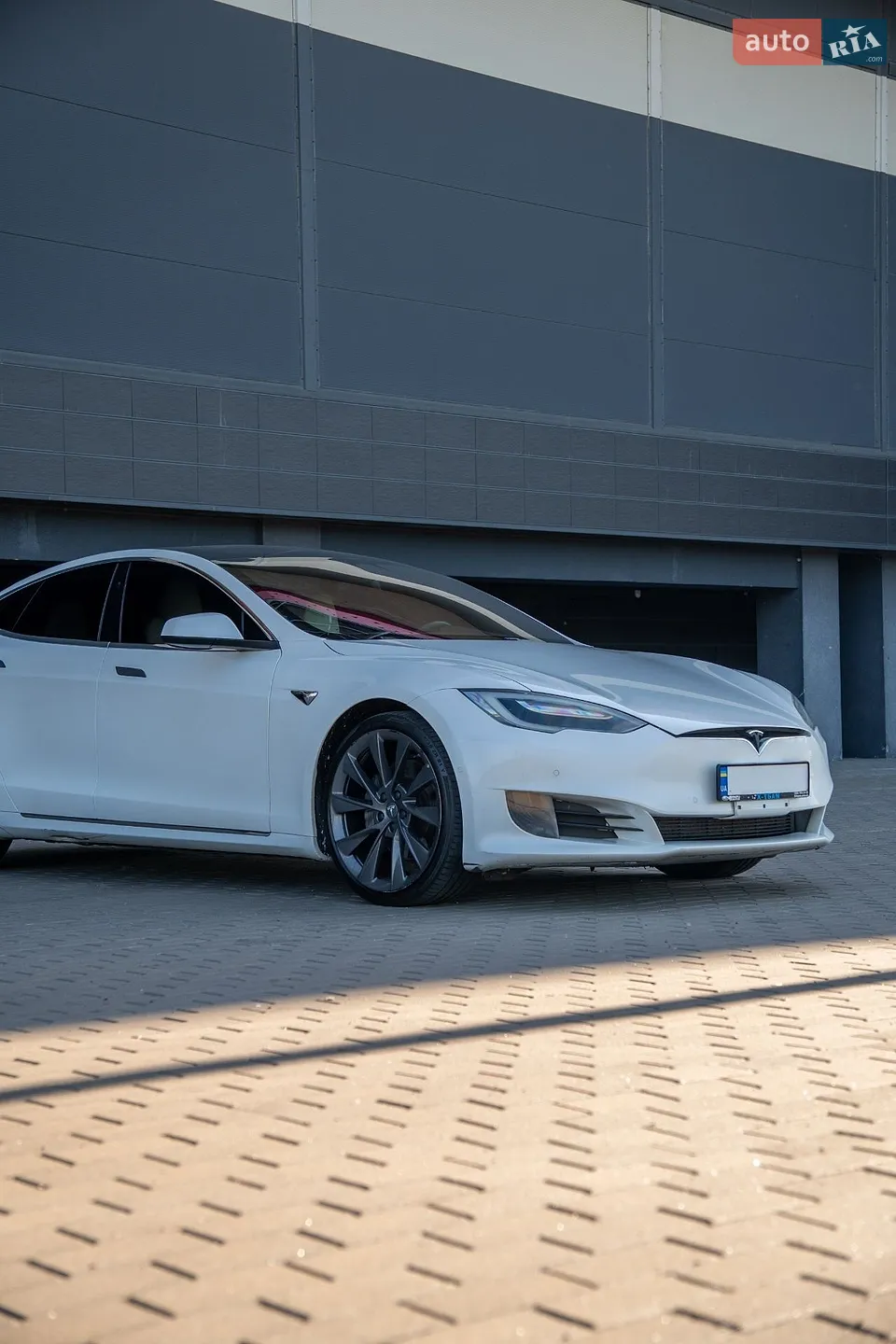 Tesla Model S, 2017