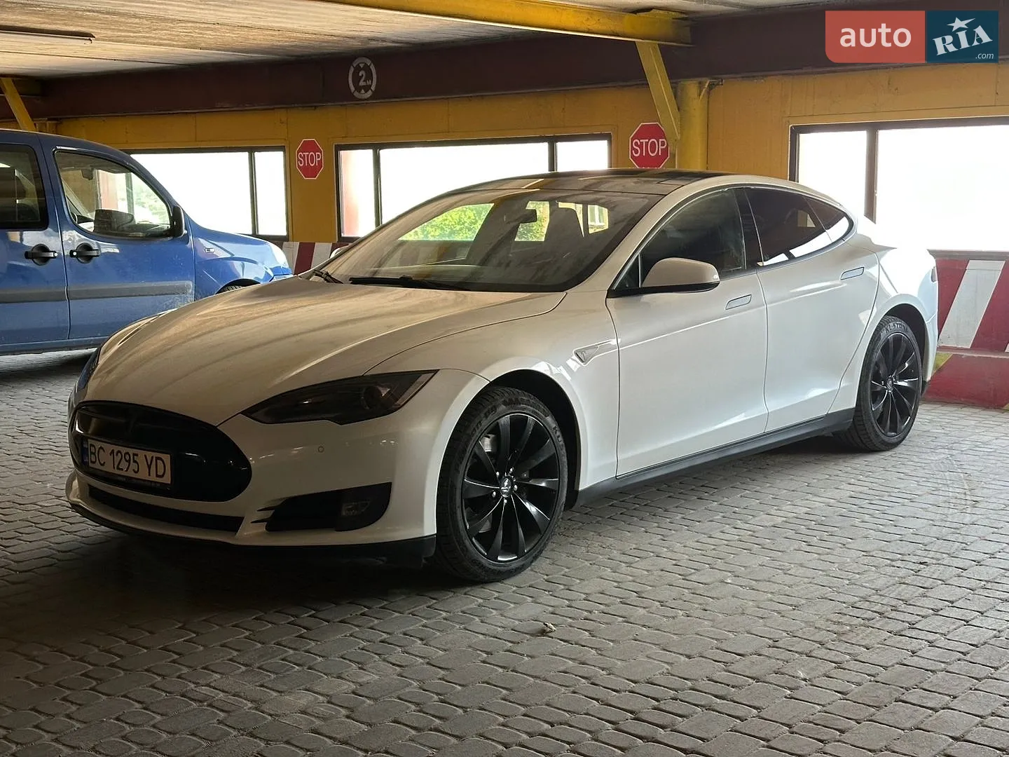 Tesla Model S, 2013