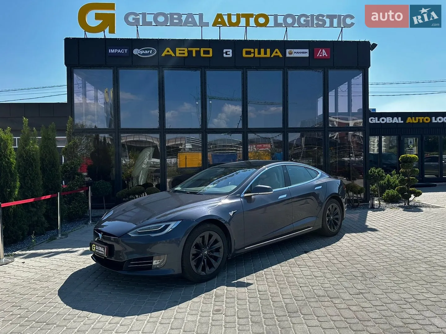 Tesla Model S 2018 — 1