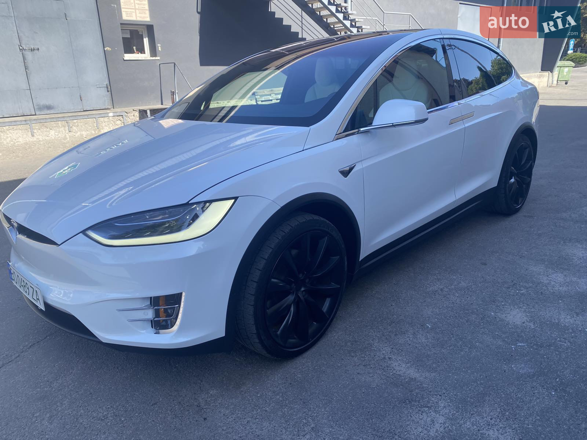 Tesla Model X 2018 — 1