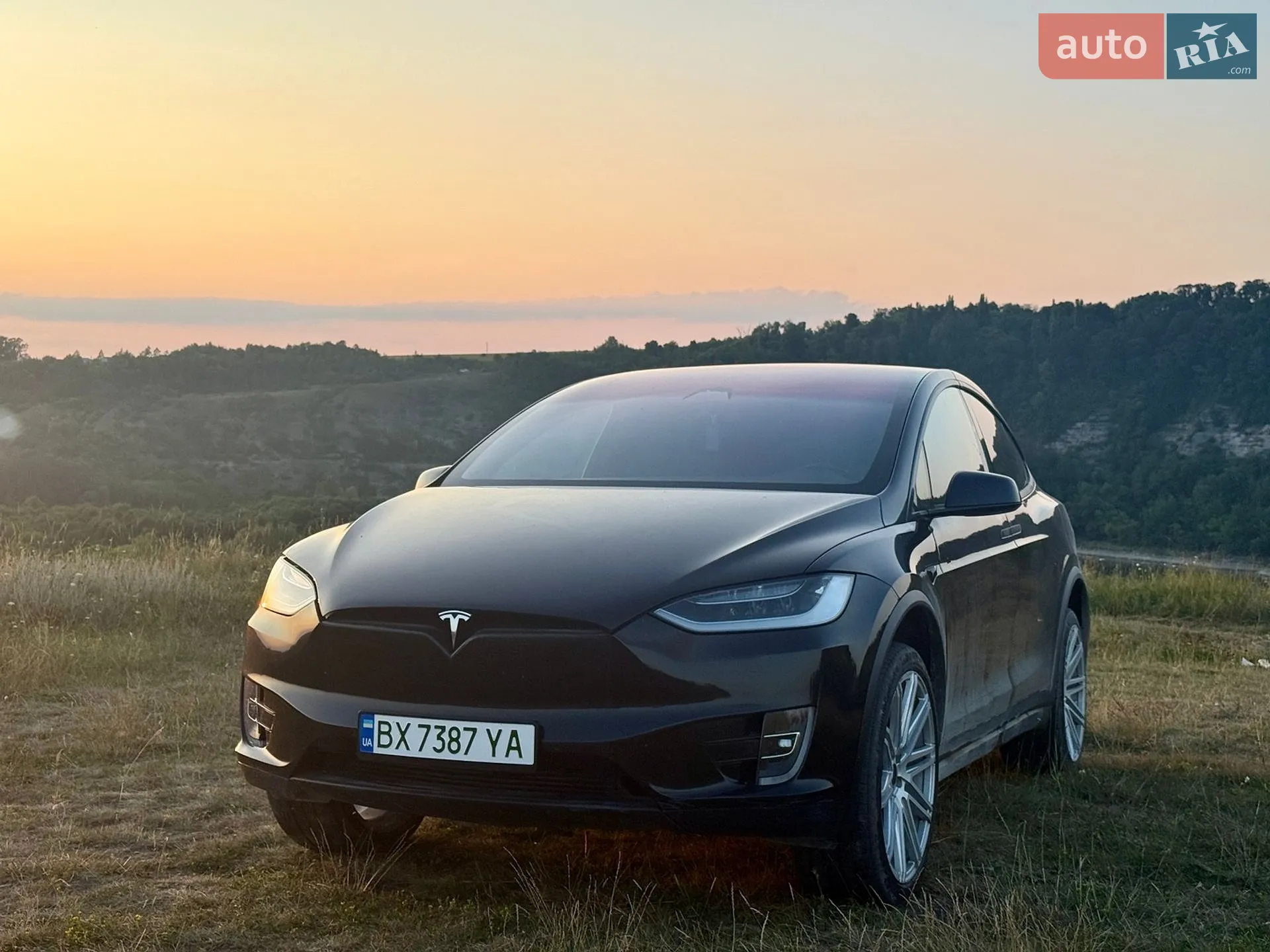 Tesla Model X 2016 — 1