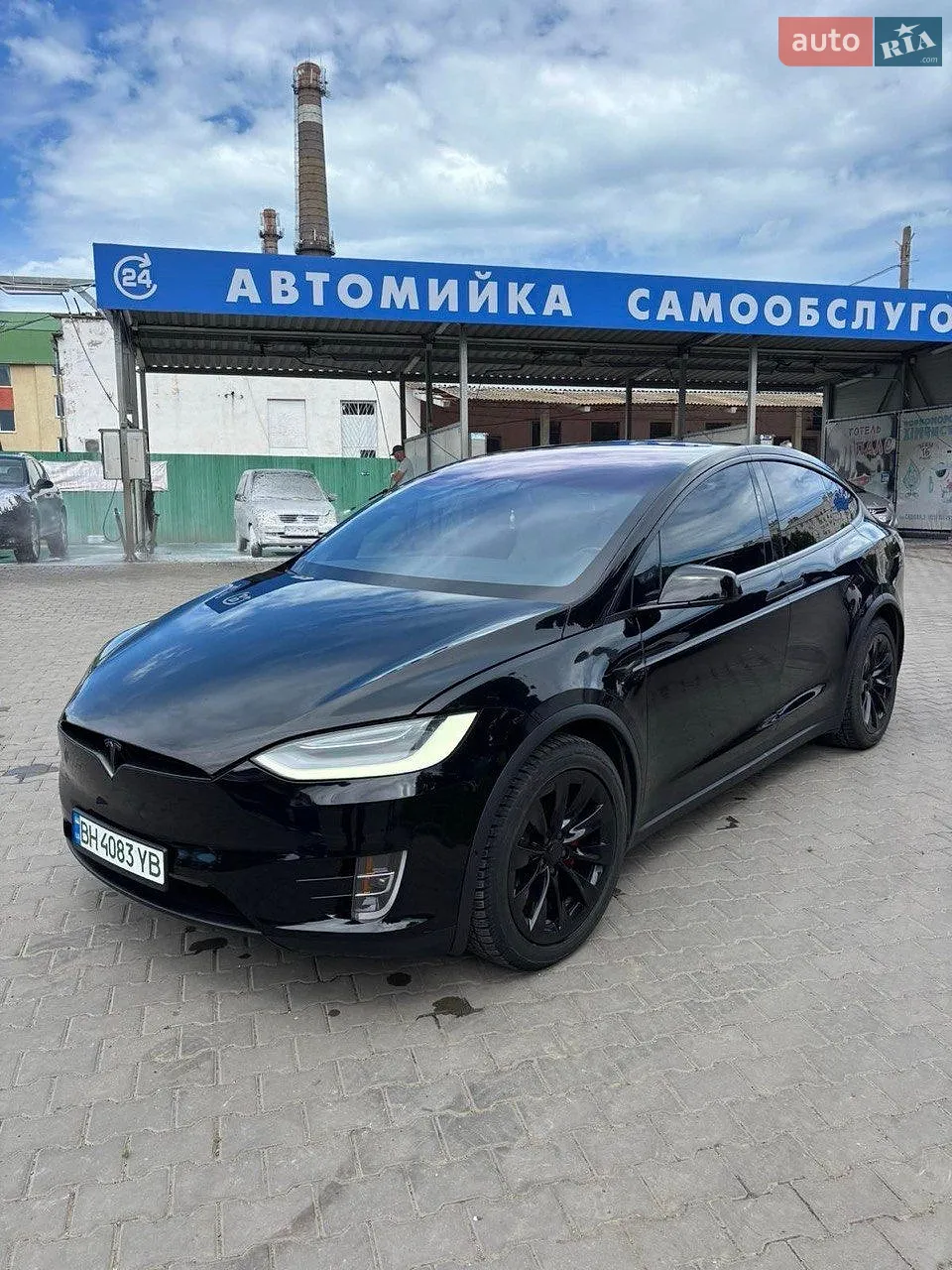 Tesla Model X 2020 — 1