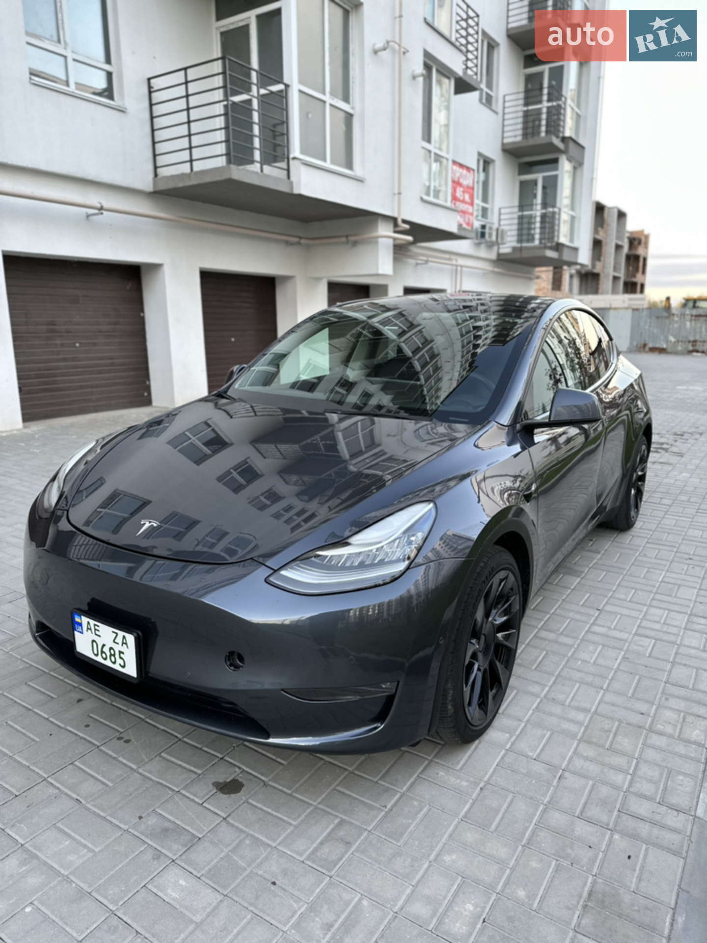 Tesla Model Y 2021 — 1