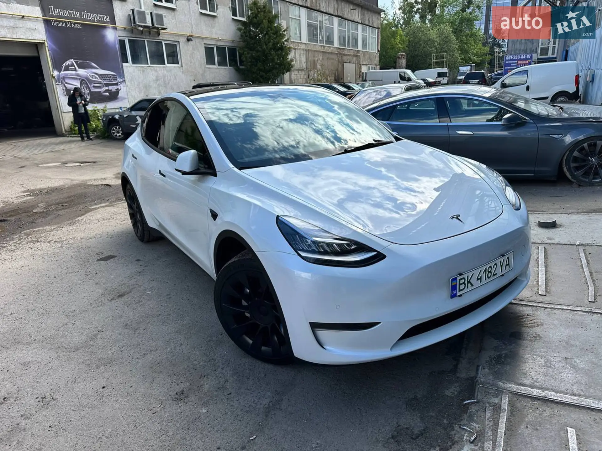 Tesla Model Y 2022 — 1