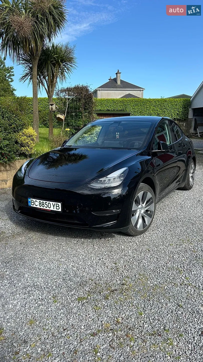 Tesla Model Y, 2021