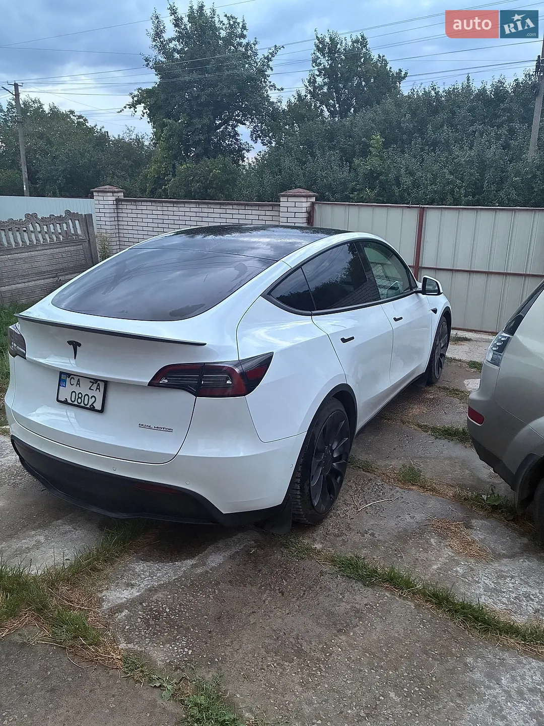Tesla Model Y 2022 — 1