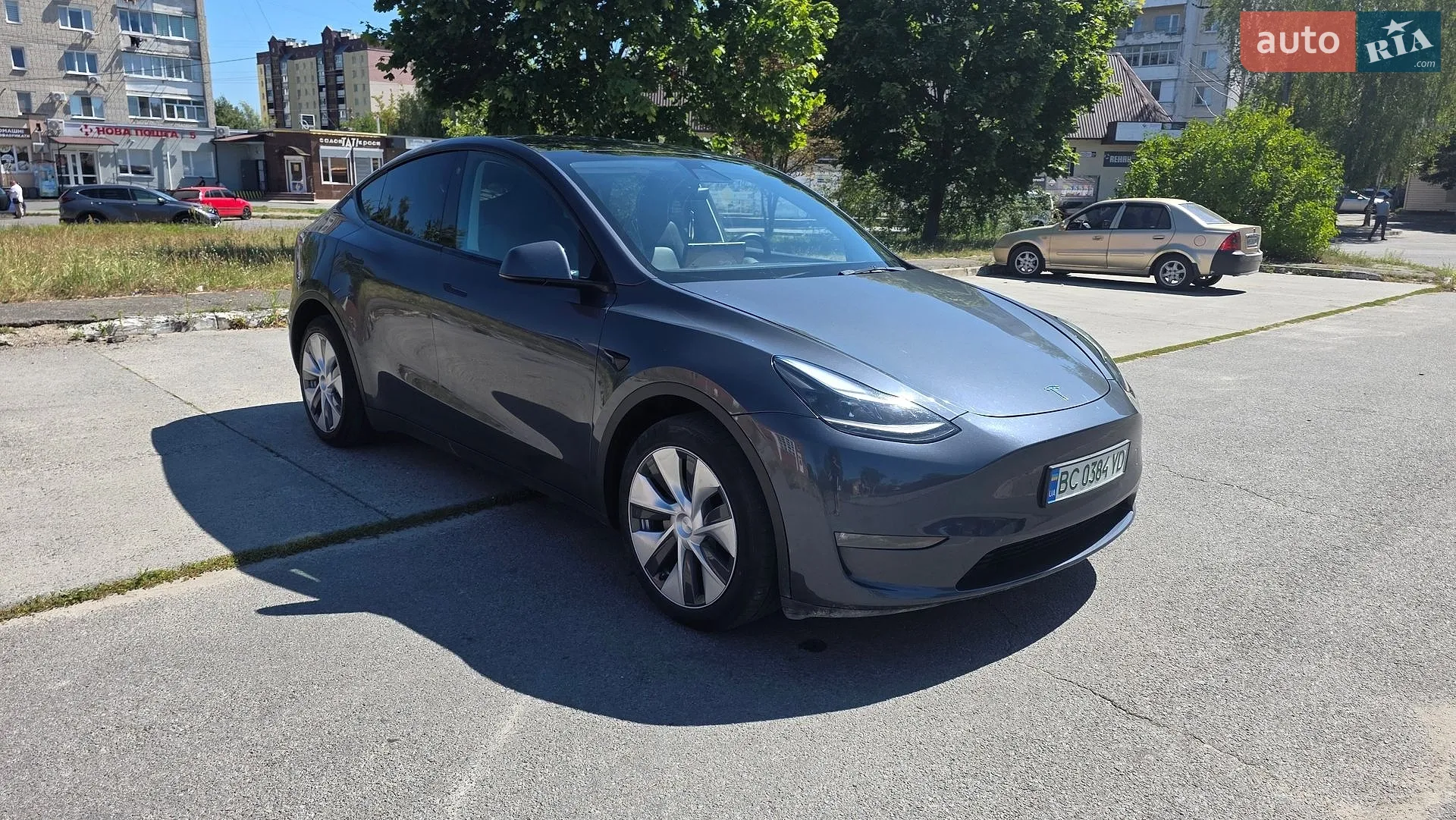 Tesla Model Y 2022 — 1