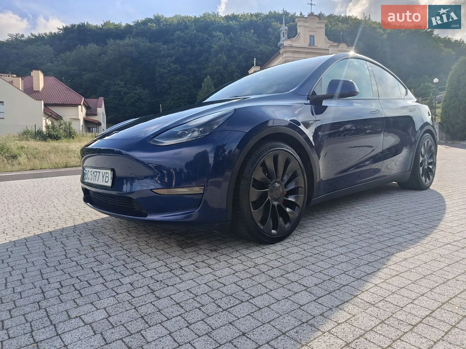 Tesla Model Y 2023 — 1