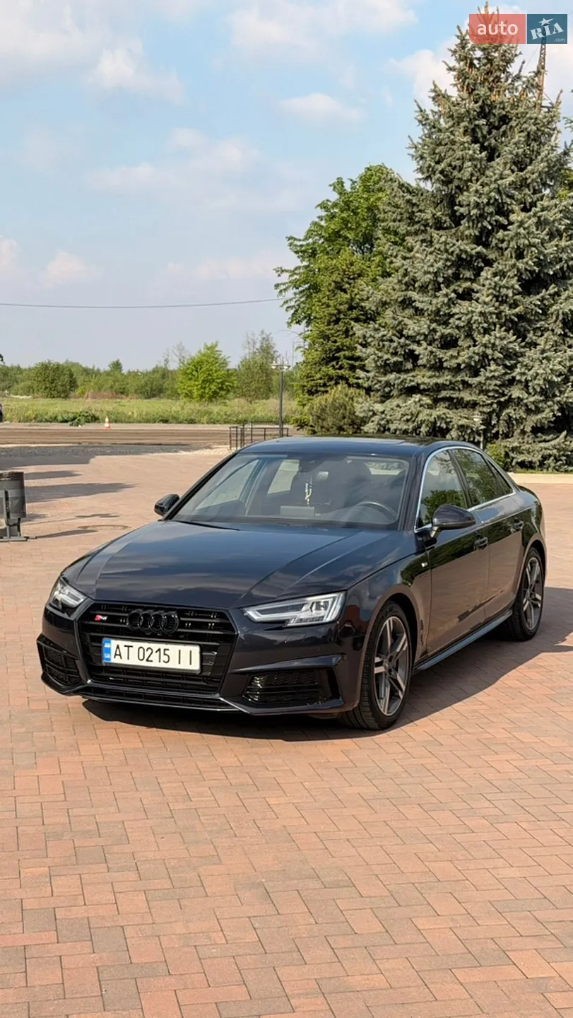 Audi A4 2018 — 1
