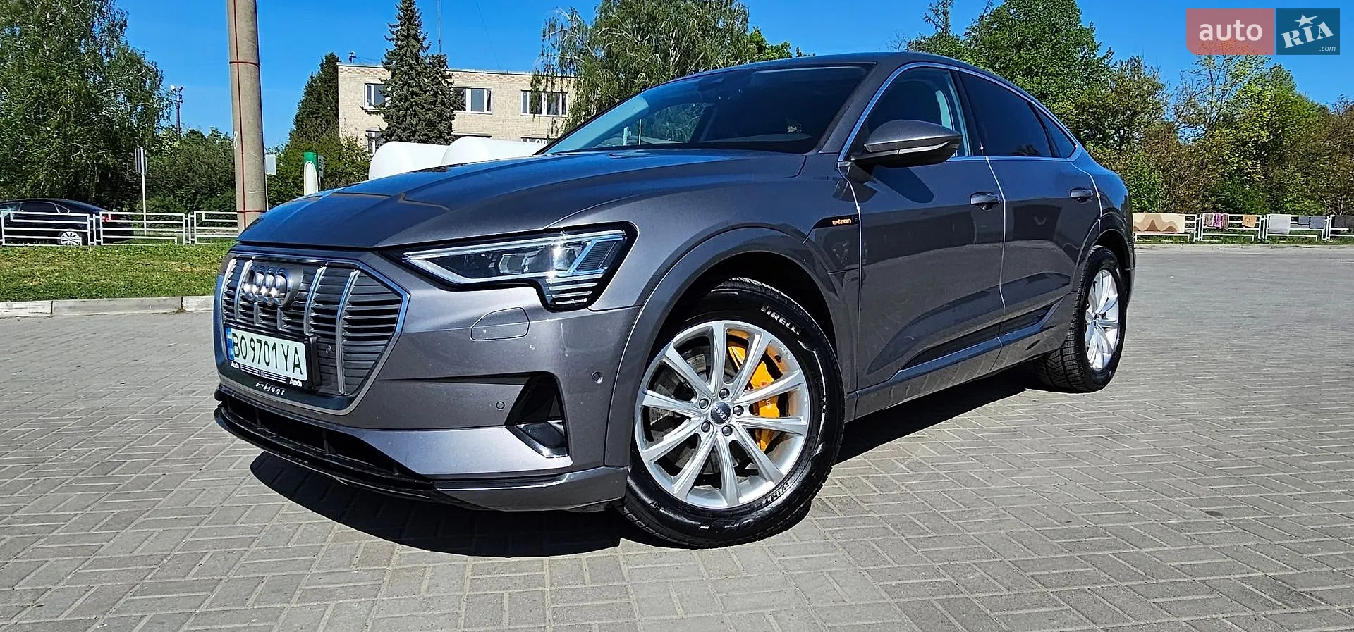 Audi e-tron 2020 — 1