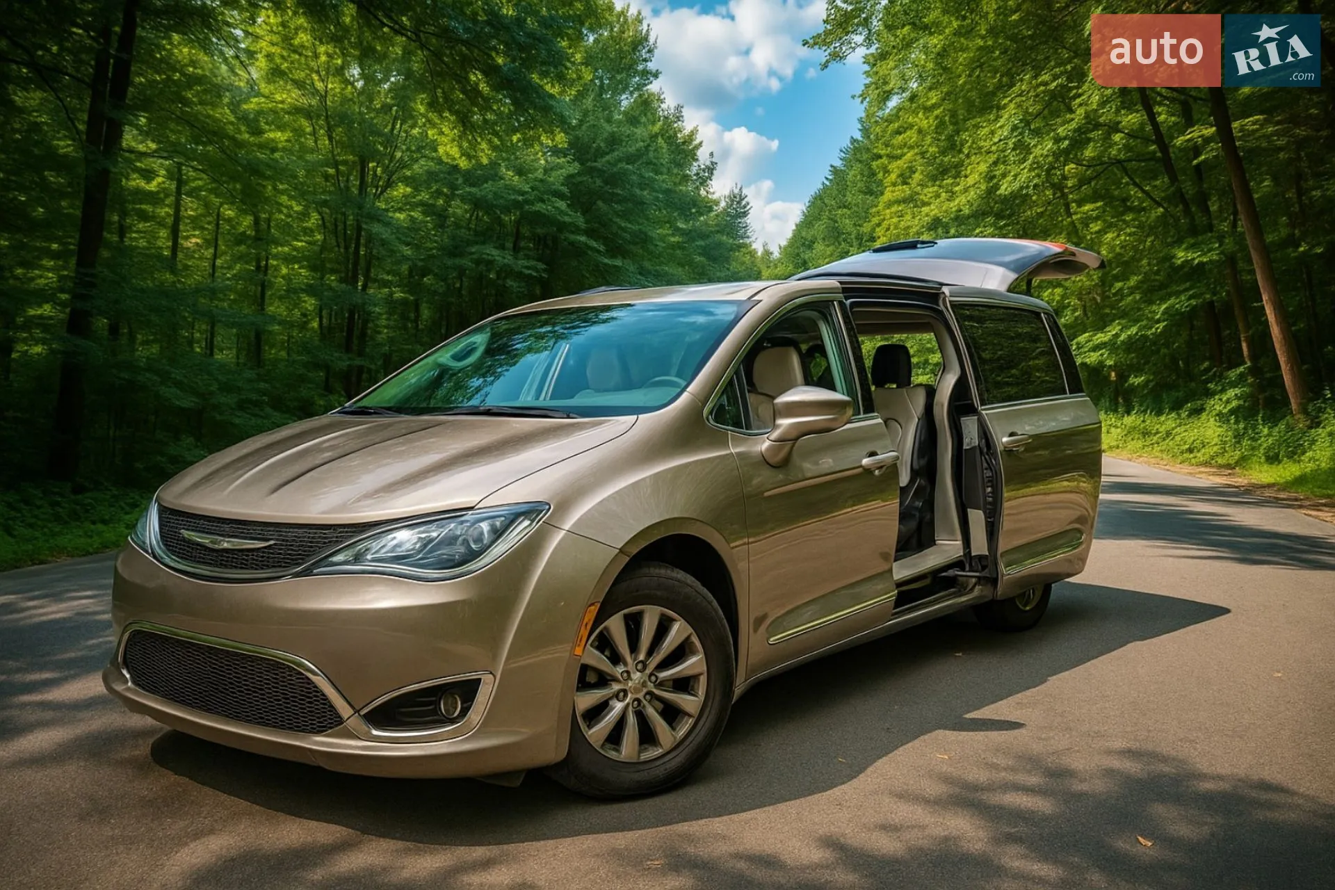 Chrysler Pacifica 2017 — 1