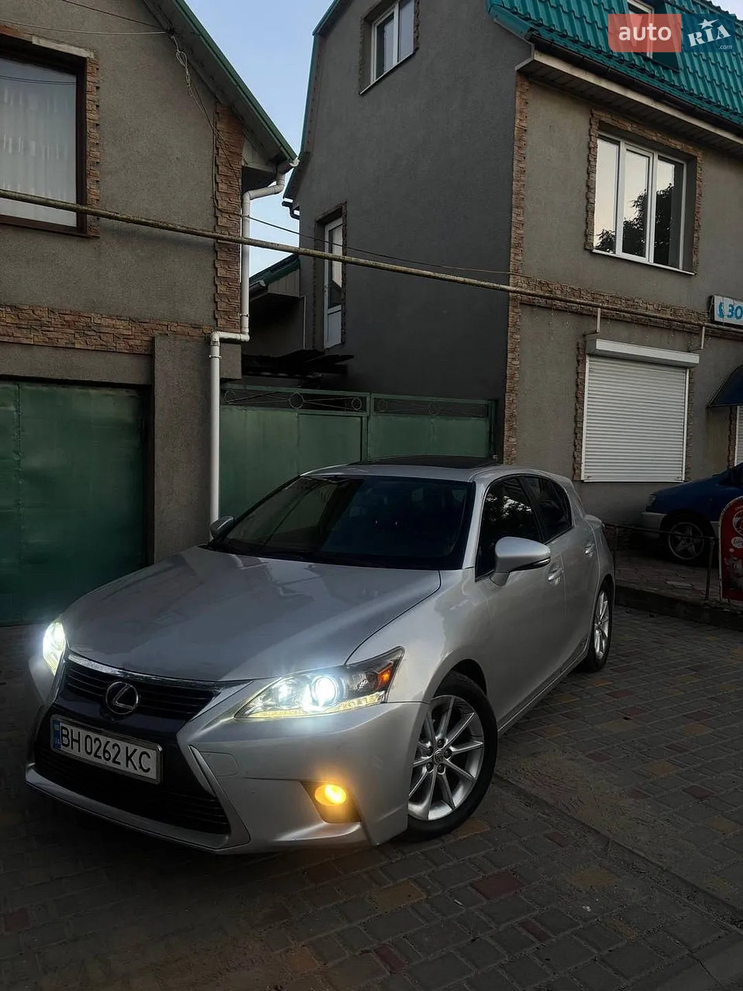Lexus CT 2012 — 1