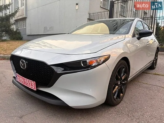 Mazda 3, 2024