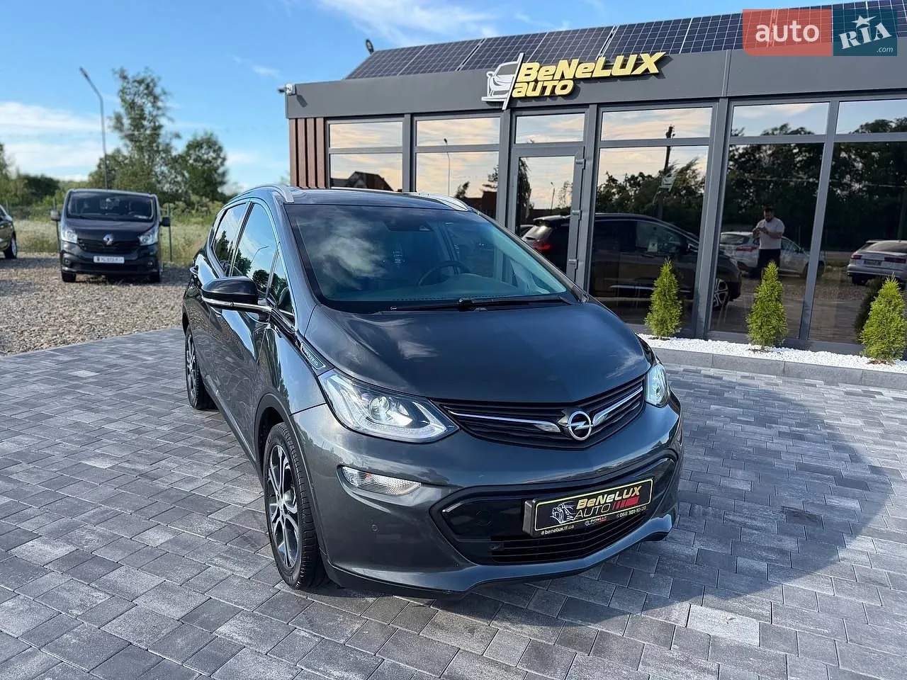 Opel Ampera-e 2018 — 1