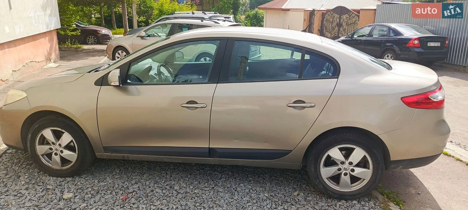 Renault Fluence 2010 — 1