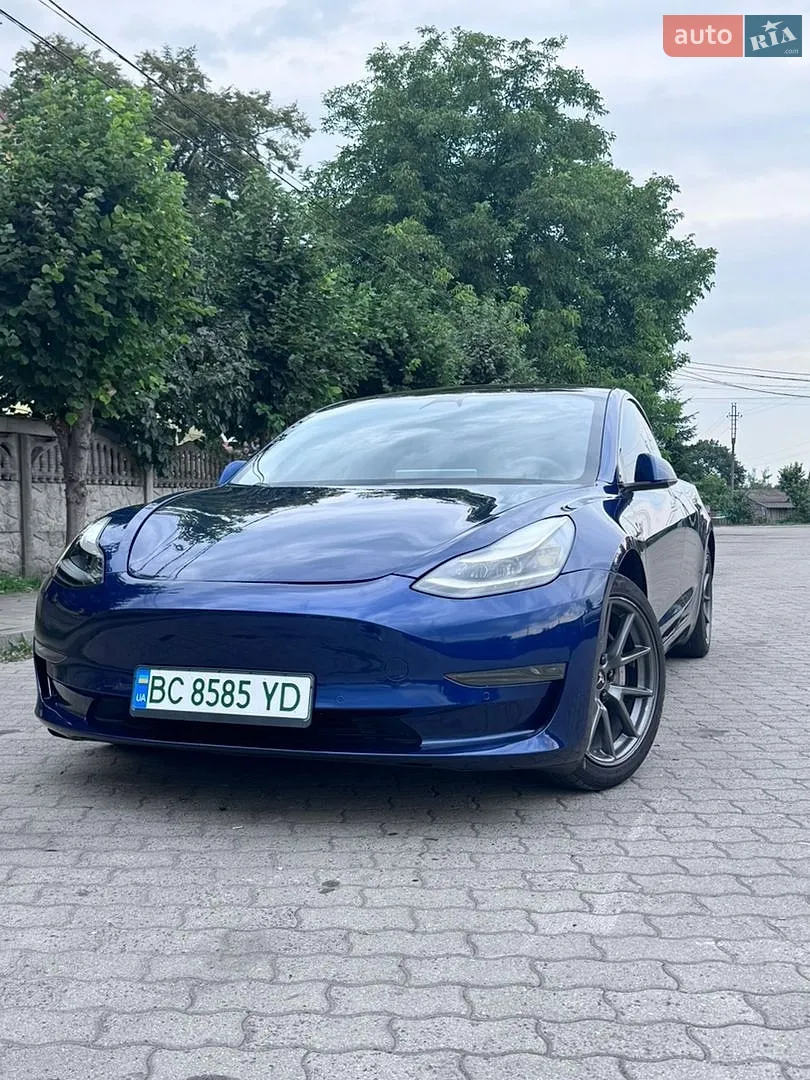 Tesla Model 3 2021 — 1