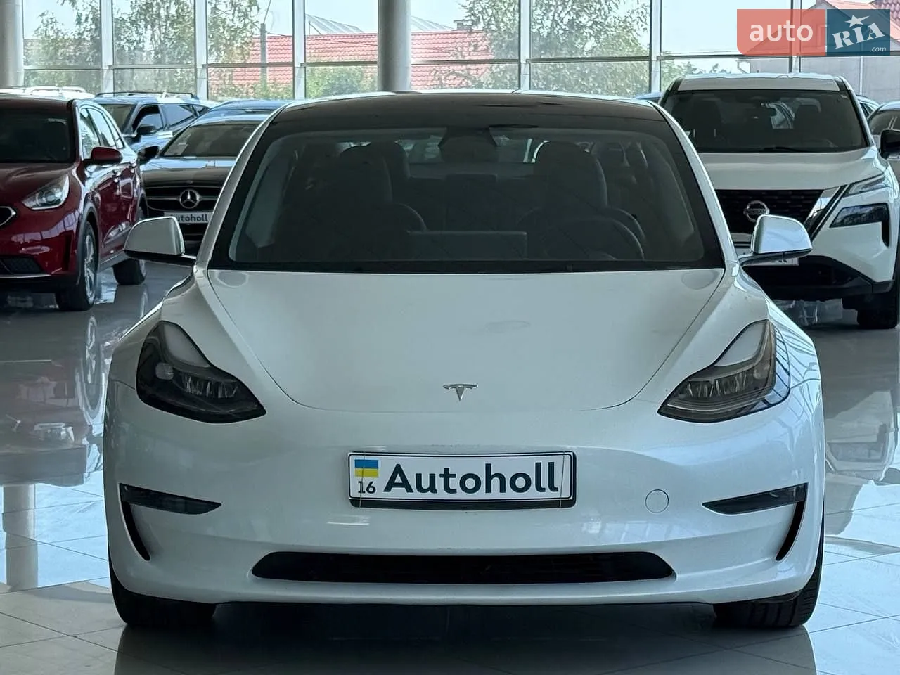 Tesla Model 3 2023 — 1