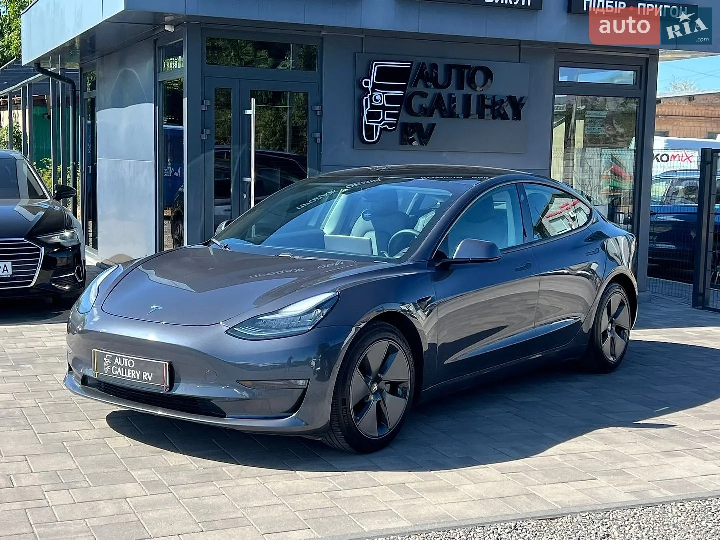 Tesla Model 3 2020 — 1