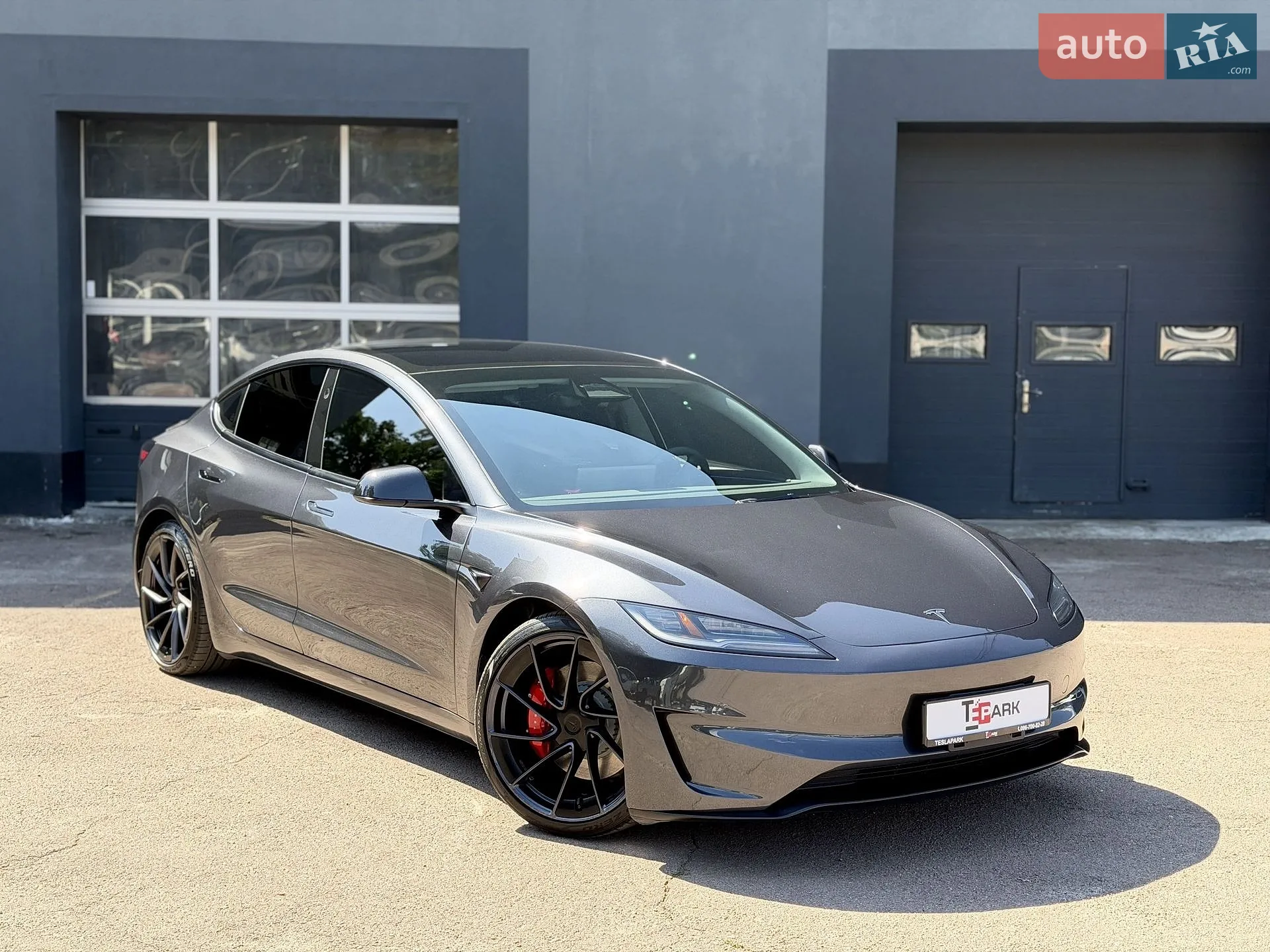 Tesla Model 3, 2024