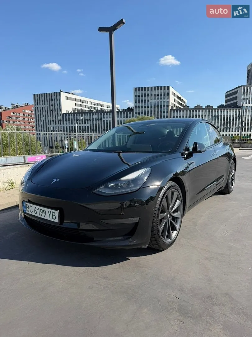 Tesla Model 3, 2021