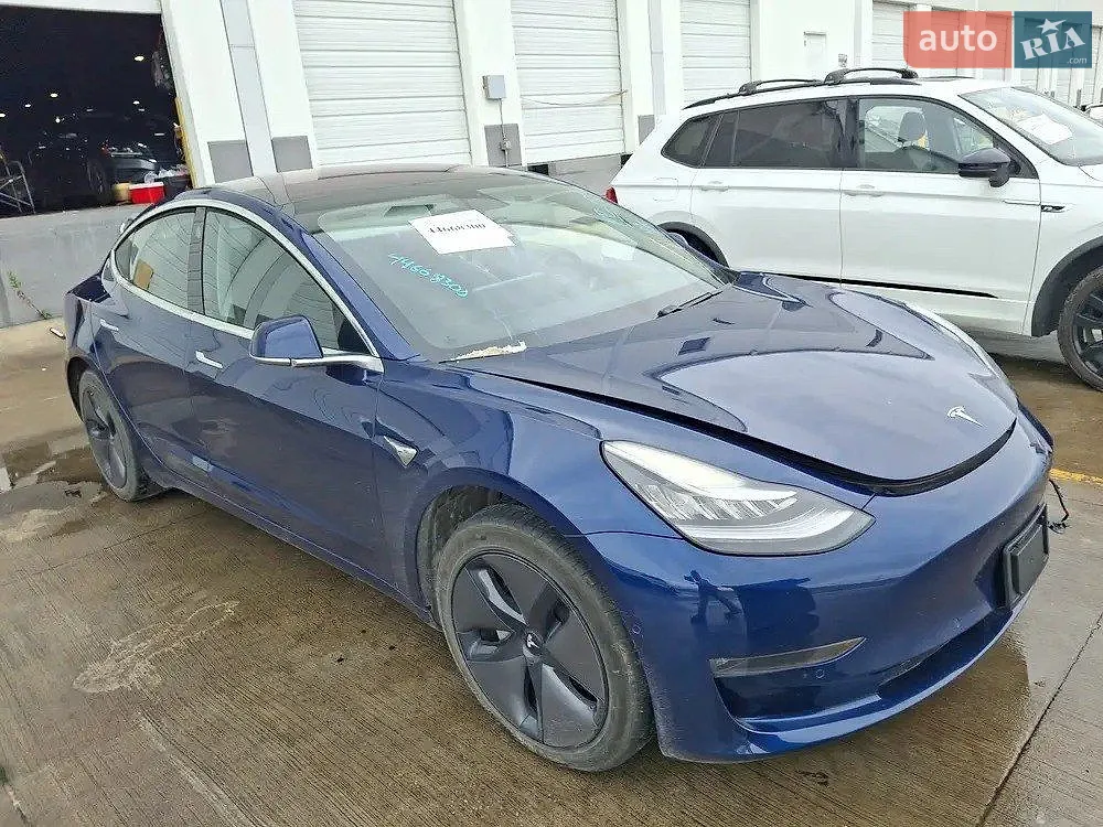 Tesla Model 3 2018 — 1