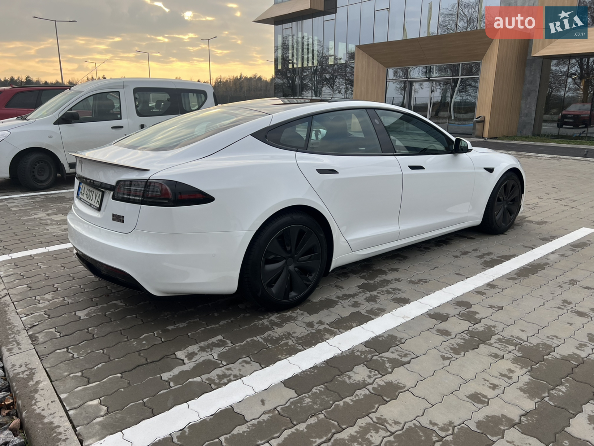 Tesla Model S 2022 — 1