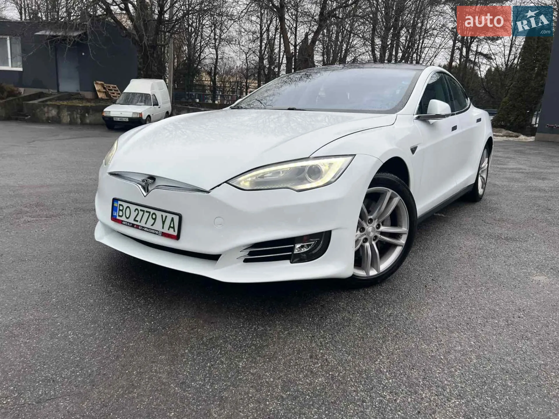 Tesla Model S, 2014