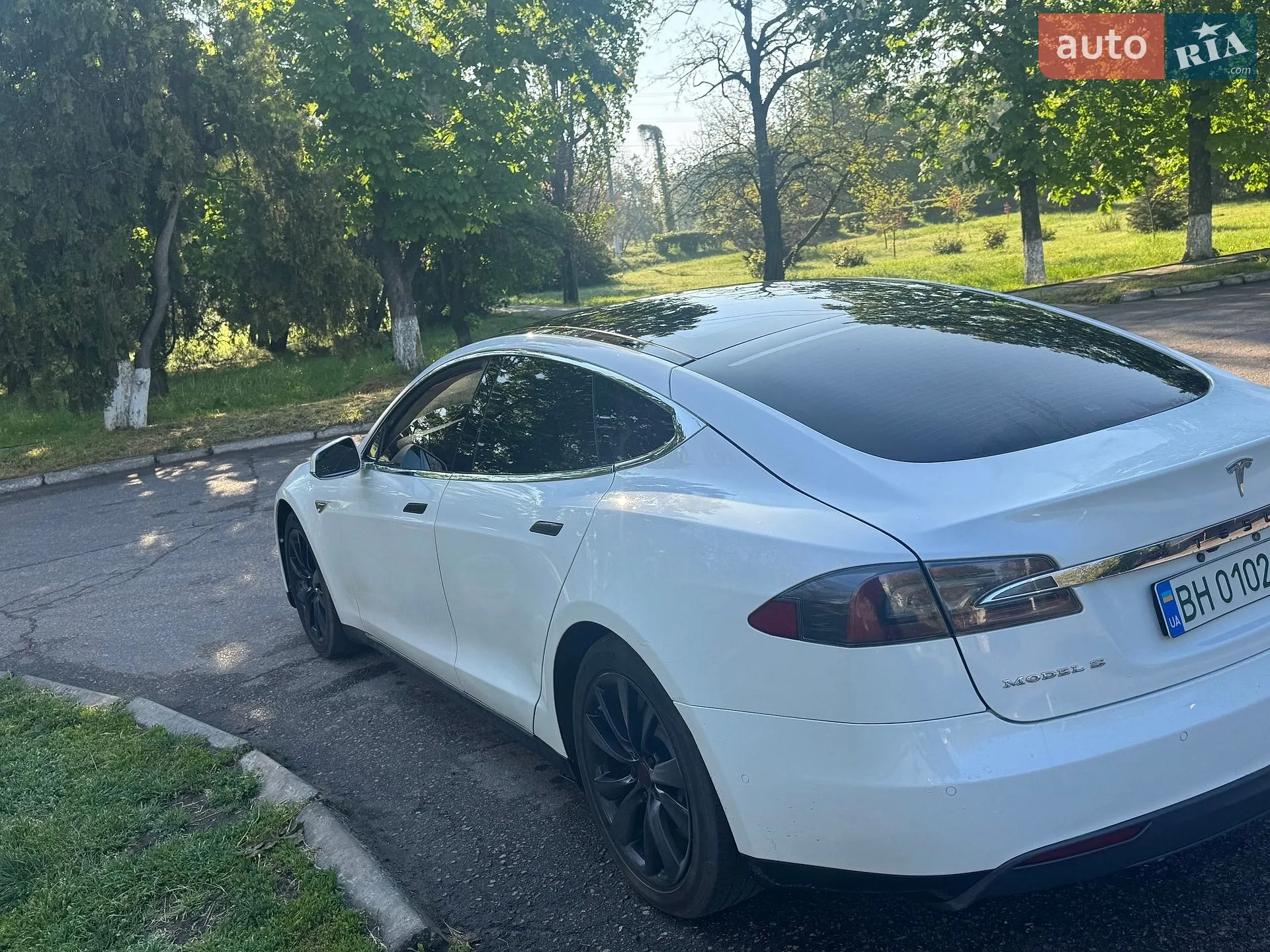 Tesla Model S, 2014
