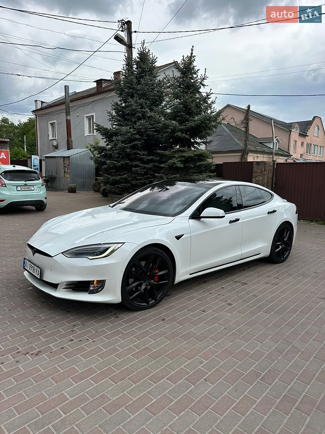 Tesla Model S, 2018