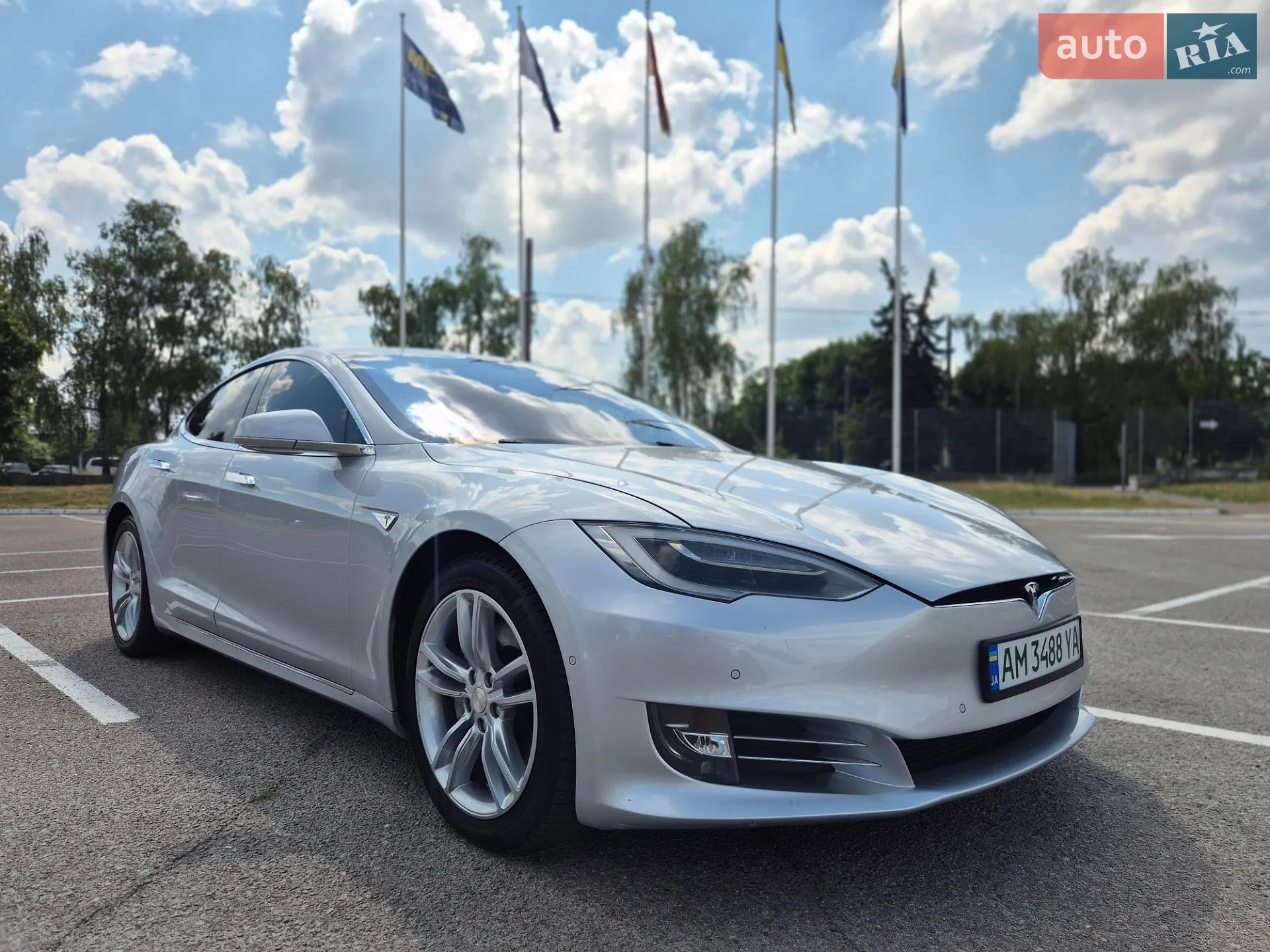 Tesla Model S, 2016