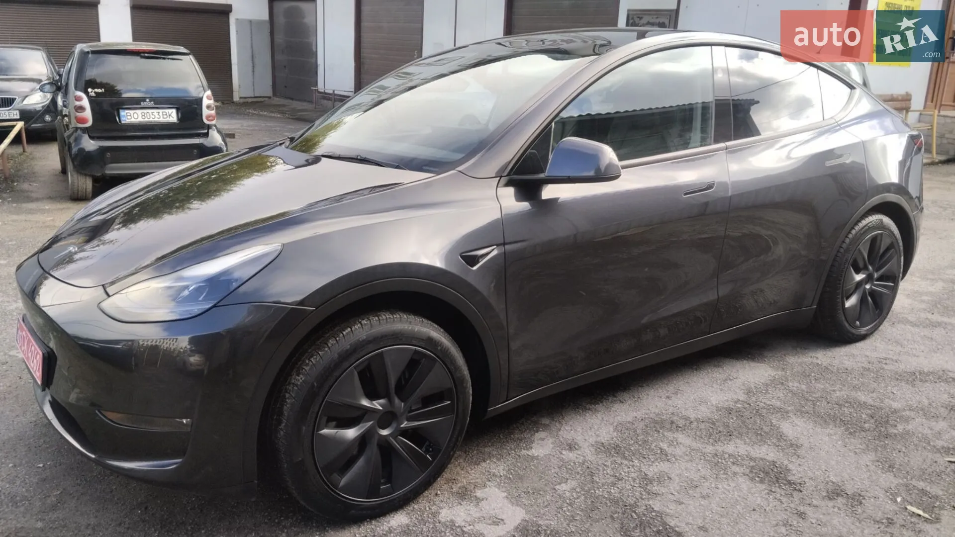 Tesla Model Y 2024 — 1