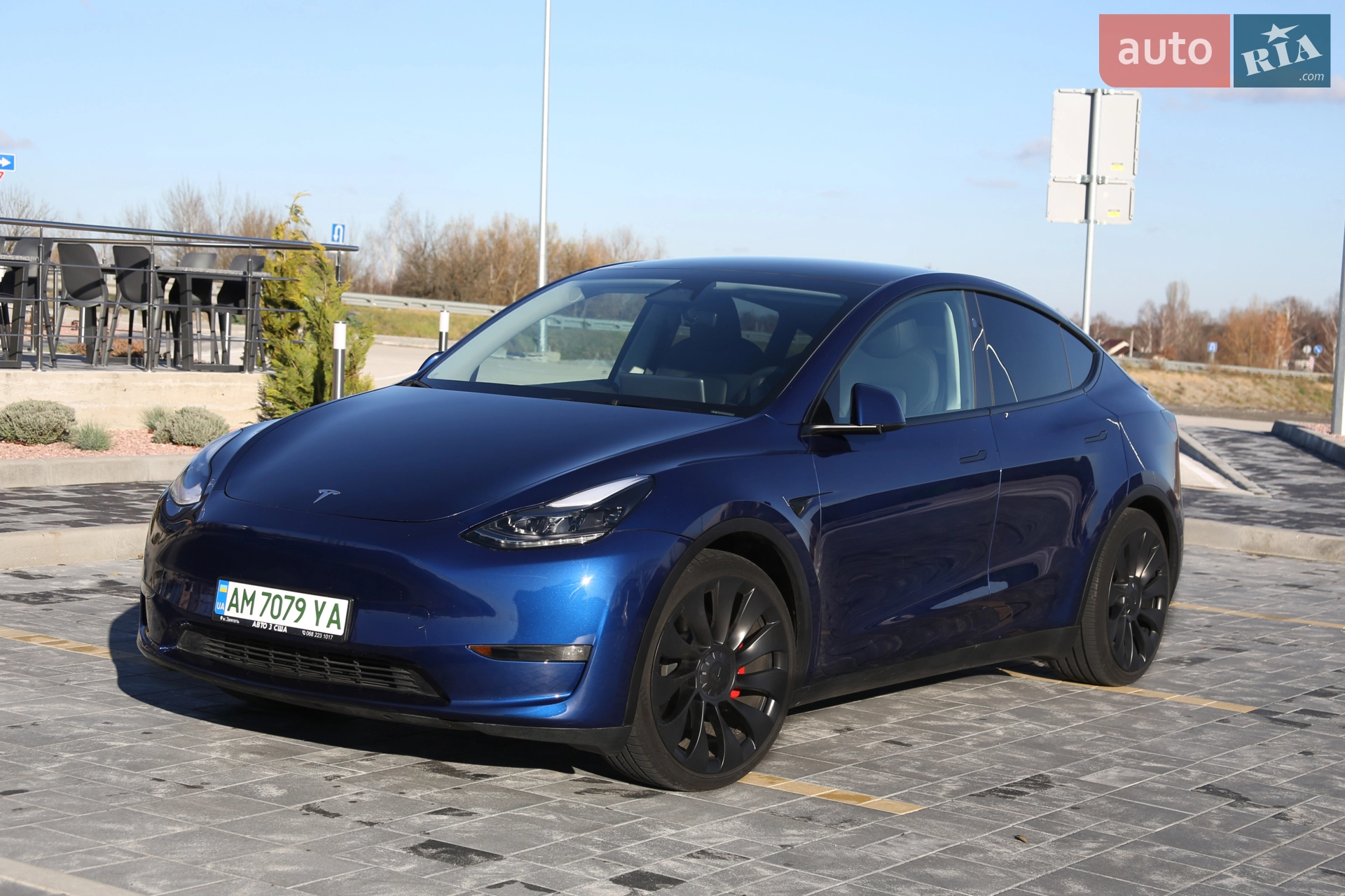 Tesla Model Y 2024 — 1