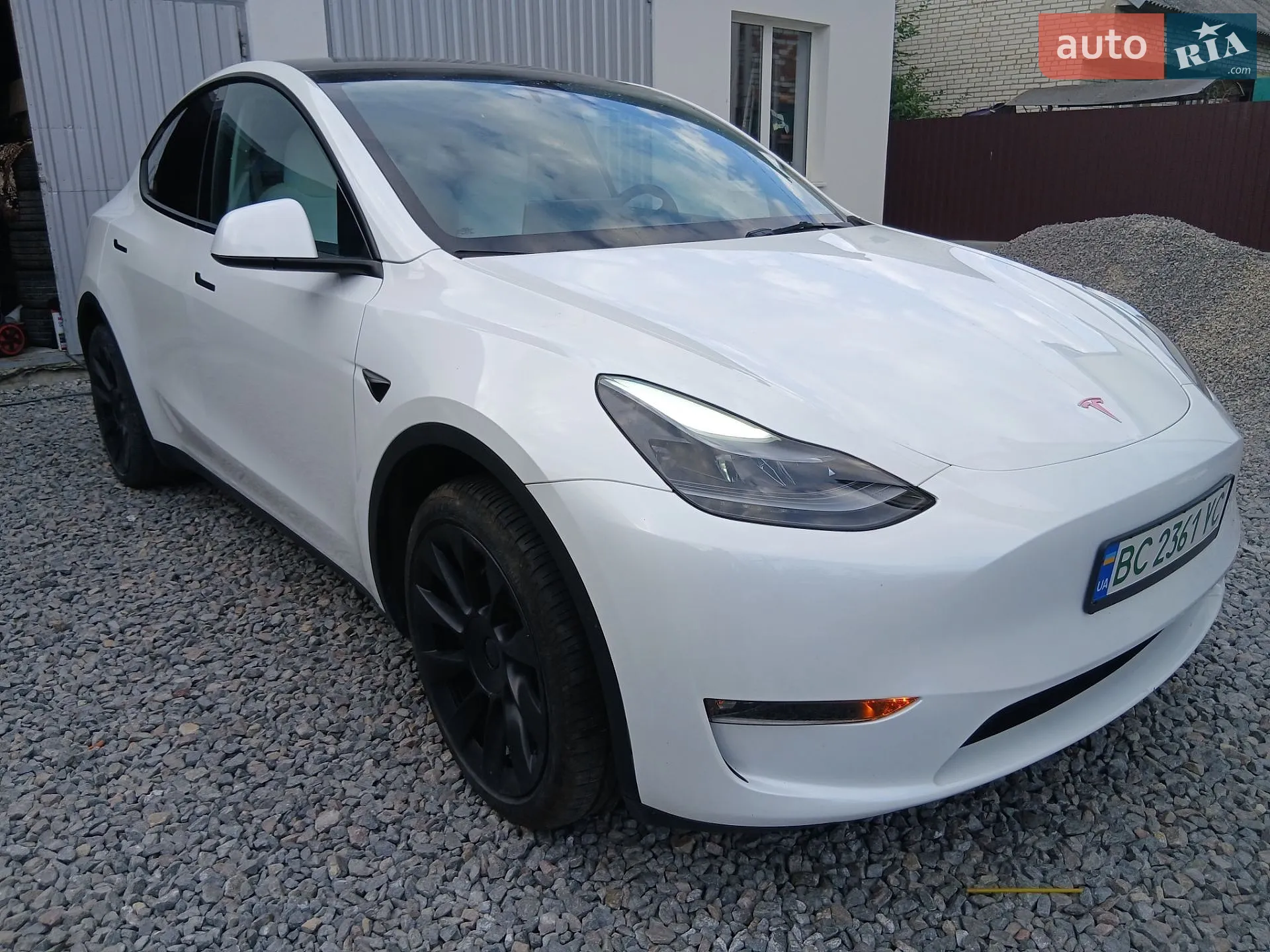 Tesla Model Y, 2023