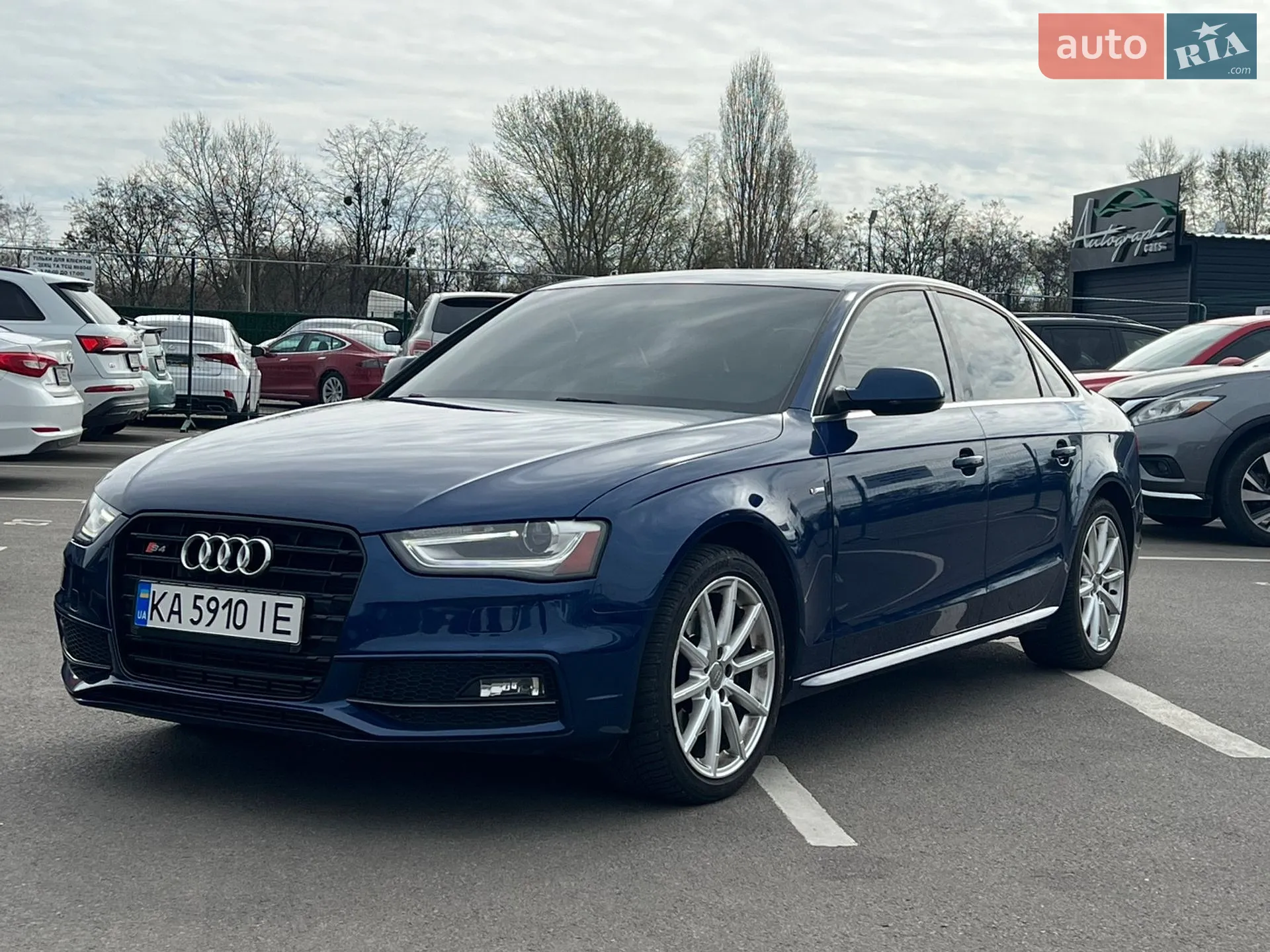 Audi A4, 2015