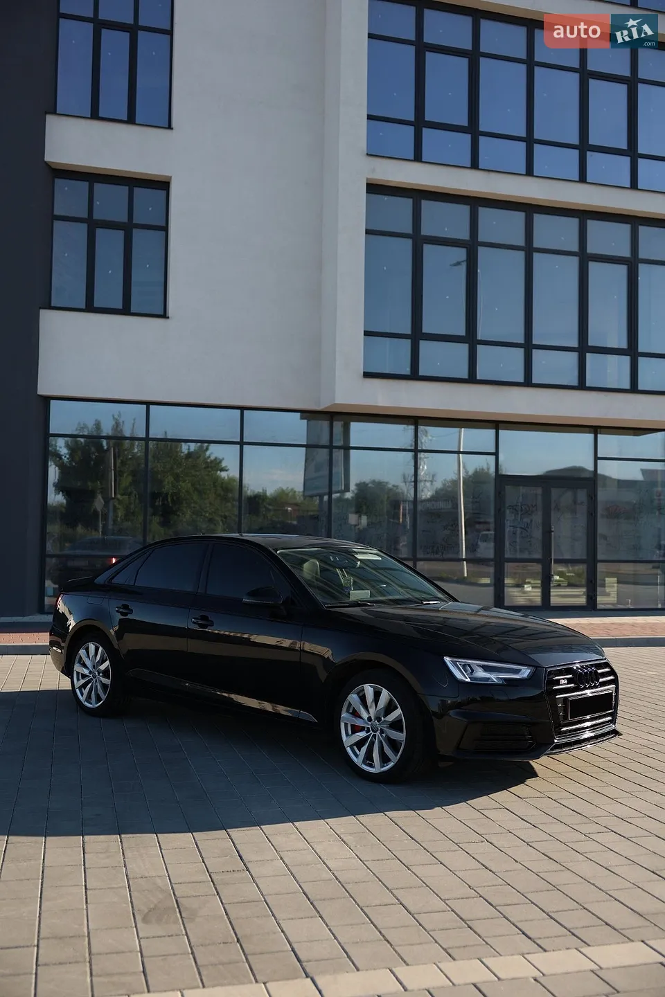 Audi A4, 2016