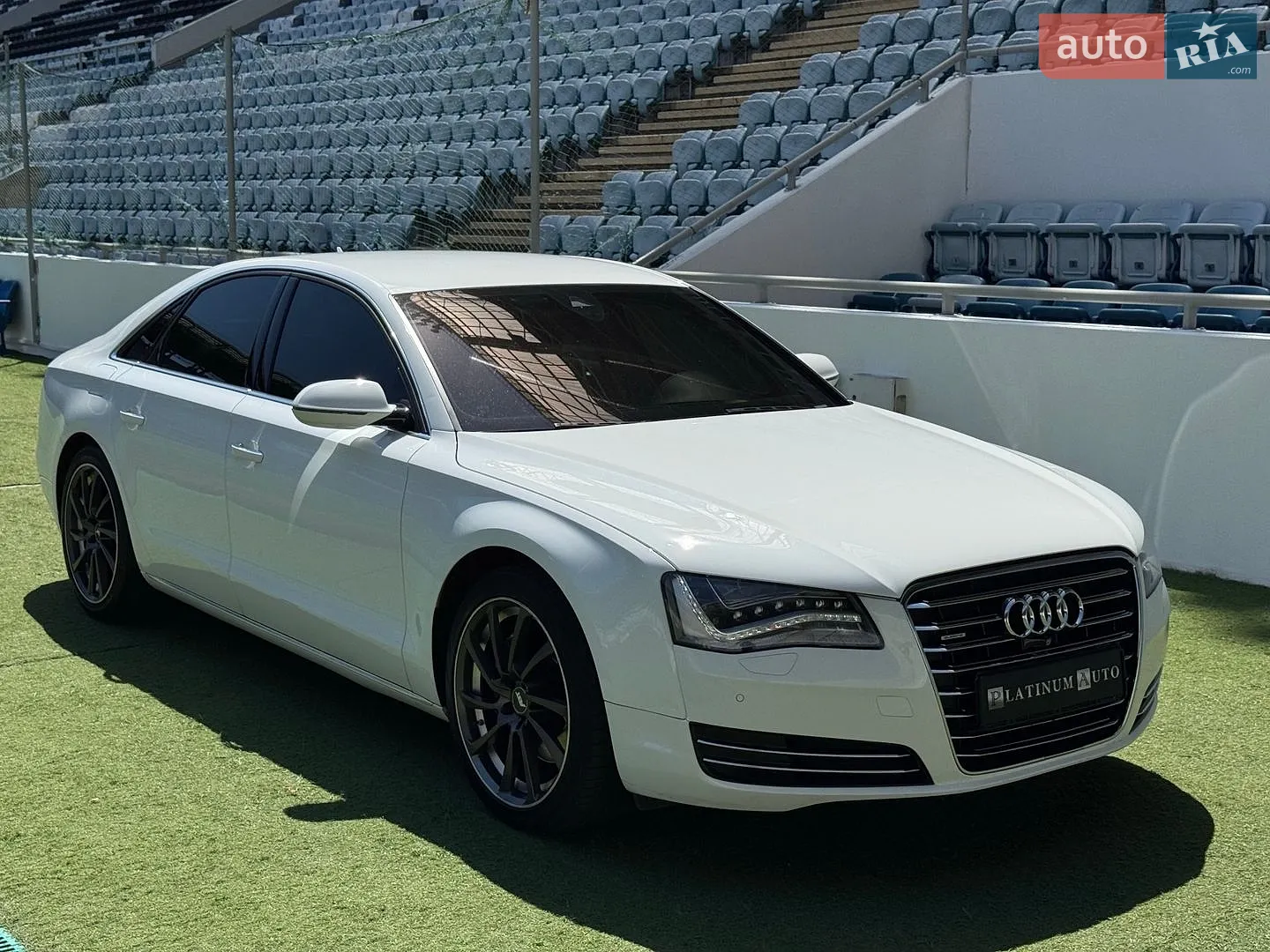 Audi A8, 2012