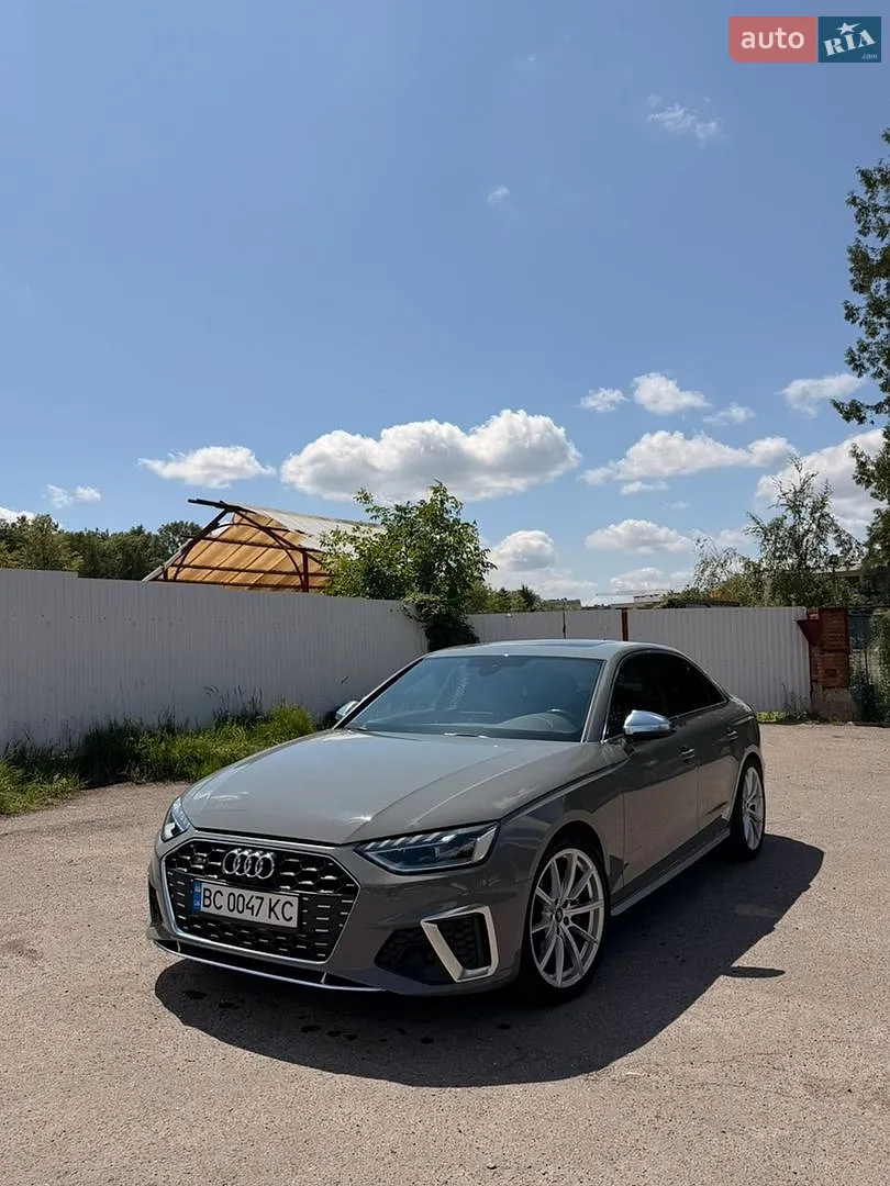 Audi S4, 2022
