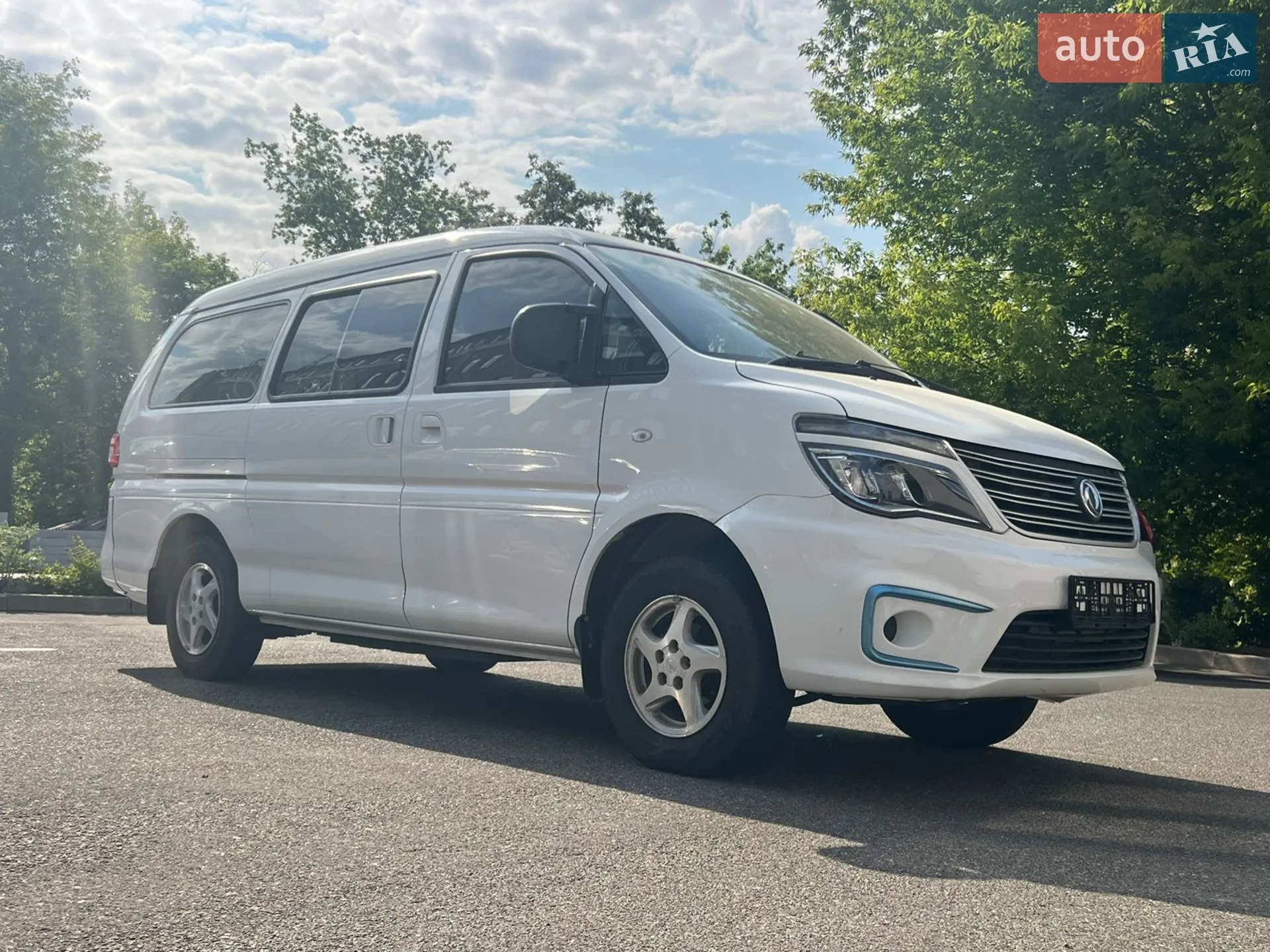 Dongfeng M5EV, 2017