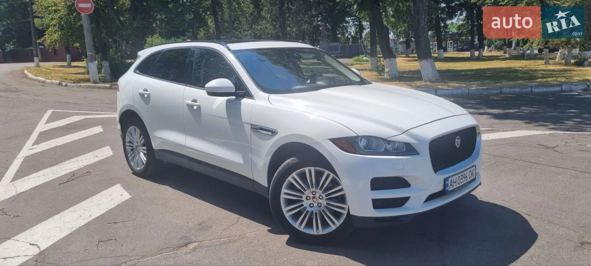 Jaguar F-Pace 2016 — 1
