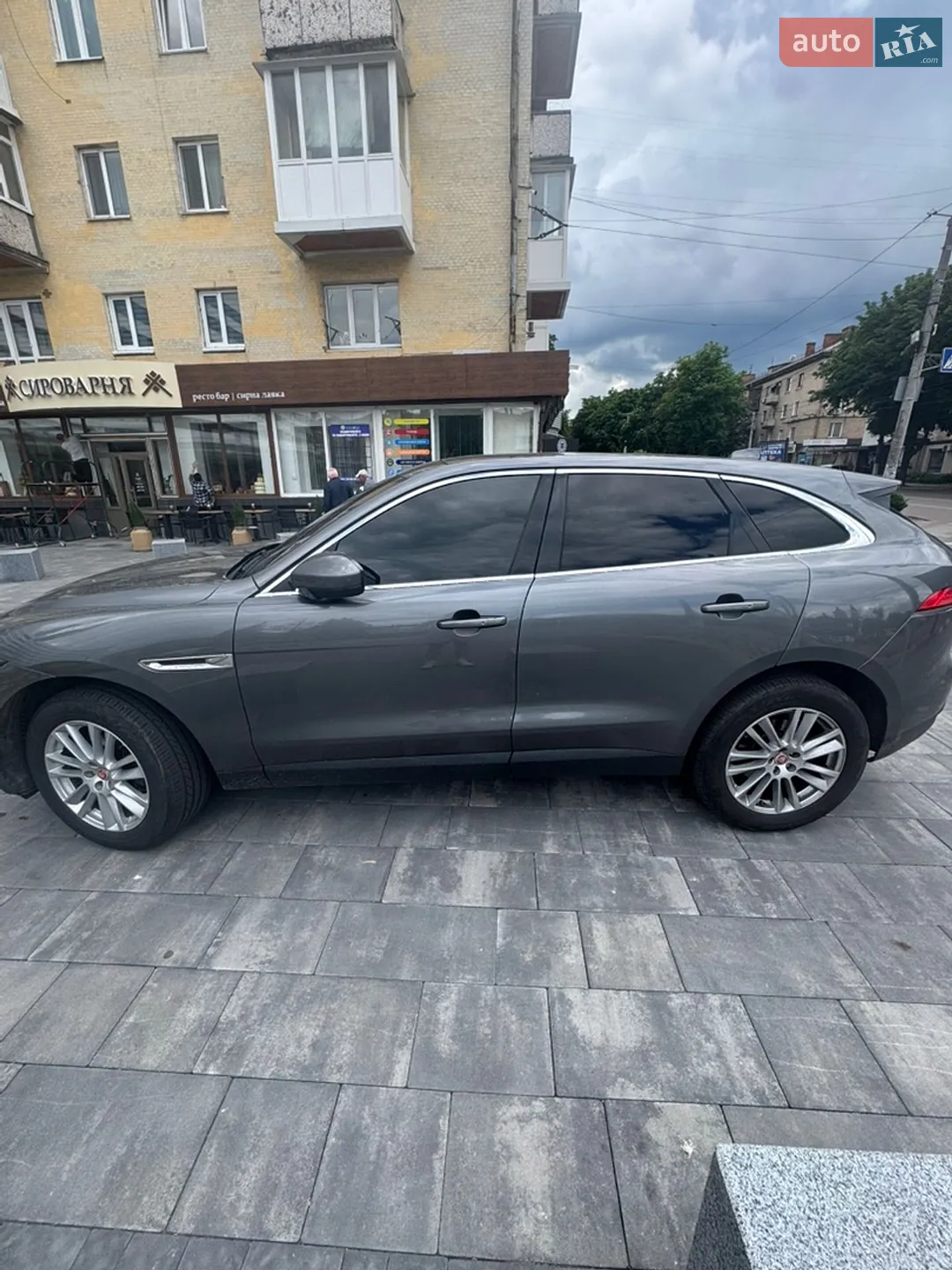 Jaguar F-Pace 2017 — 1