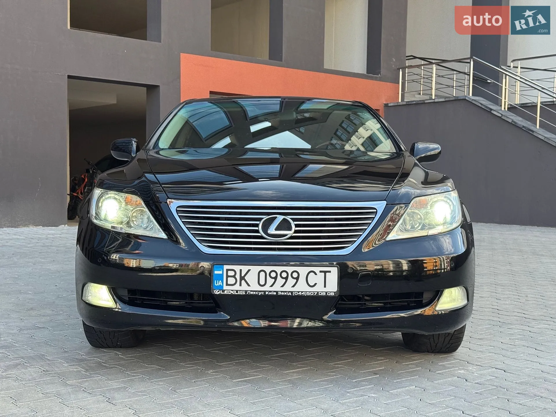 Lexus LS, 2008